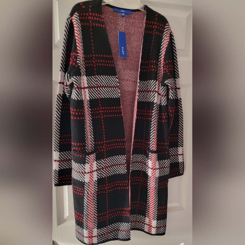 Apt. 9 Coatigan black plaid size Medium
